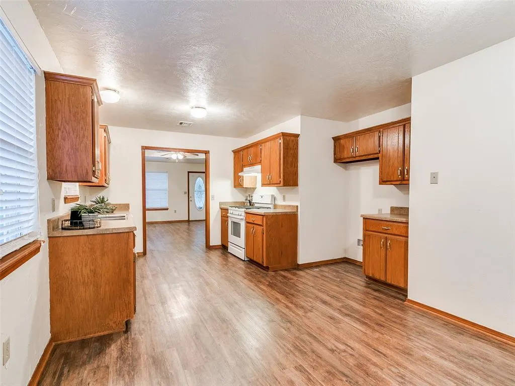 Photo 35 — 606 SE 6th Street, Lexington, OK 73051