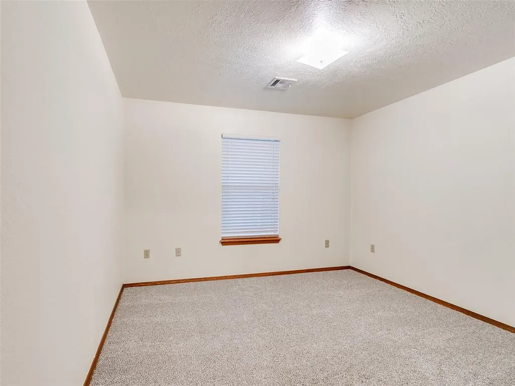 Photo 36 — 606 SE 6th Street, Lexington, OK 73051