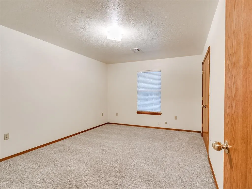 Photo 41 — 606 SE 6th Street, Lexington, OK 73051