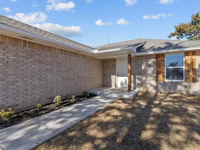 Photo 4 — 12517 NE 36th Street, Spencer, OK 73084