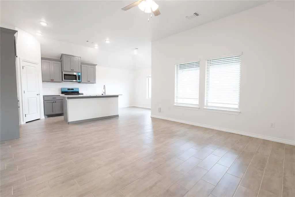 Photo 3 — 2208 NW 170th Street, Edmond, OK 73012