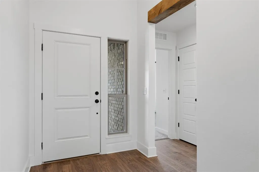 Photo 5 — 1400 SW 159th Street, Moore, OK 73170
