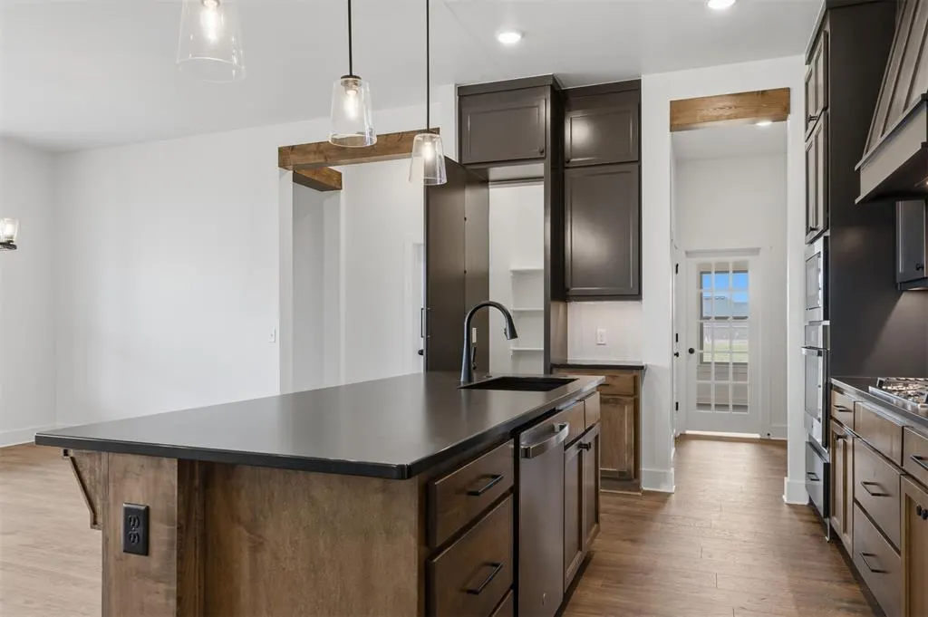 Photo 13 — 1400 SW 159th Street, Moore, OK 73170