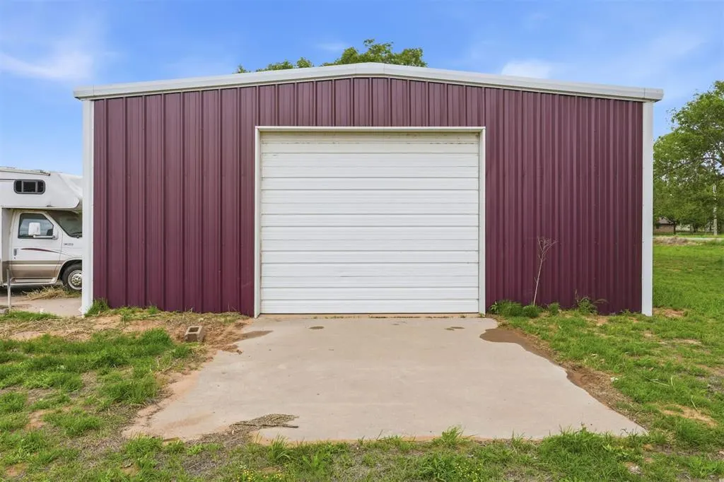 Photo 41 — 15907 S County Road 208, Altus, OK 73521