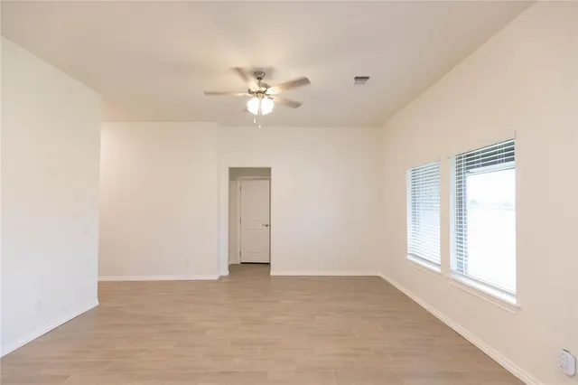 Photo 5 — 10340 SW 56th Street, Mustang, OK 73064