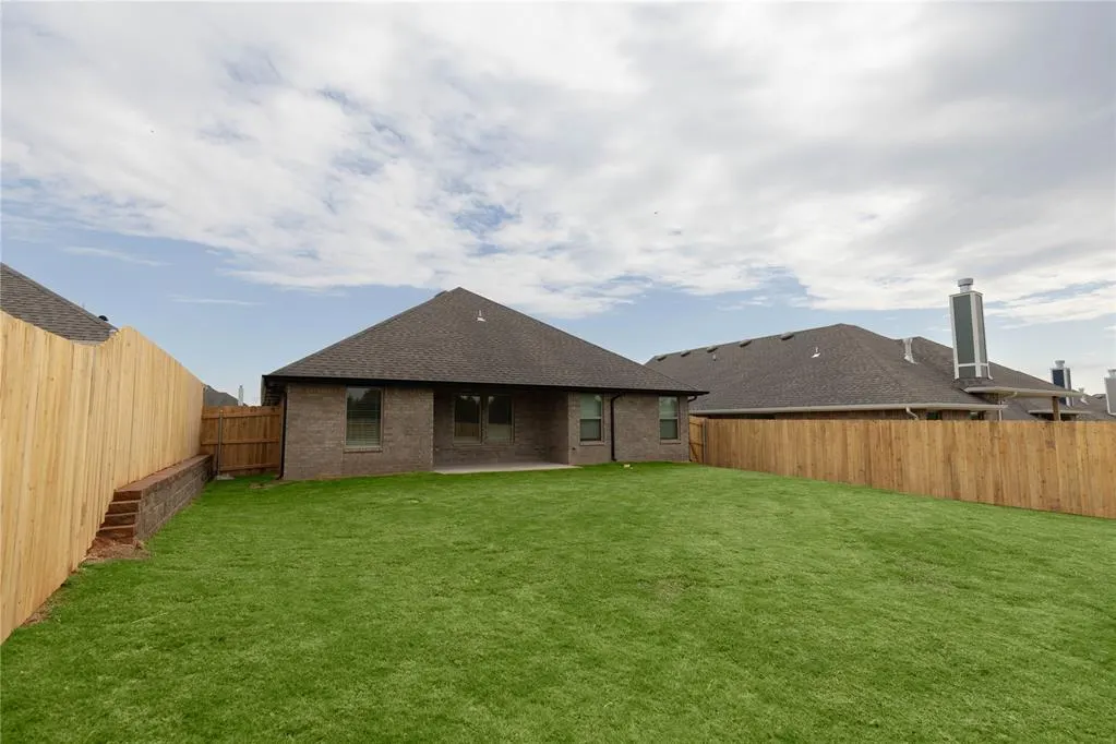 Photo 21 — 10340 SW 56th Street, Mustang, OK 73064