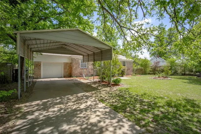 Photo 7 — 3704 N Linn Avenue, Oklahoma City, OK 73112