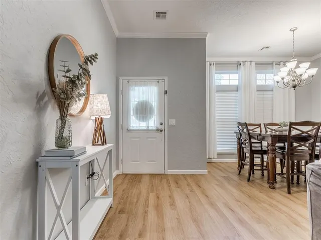 Photo 7 — 328 E Charlotte Terrace, Mustang, OK 73064