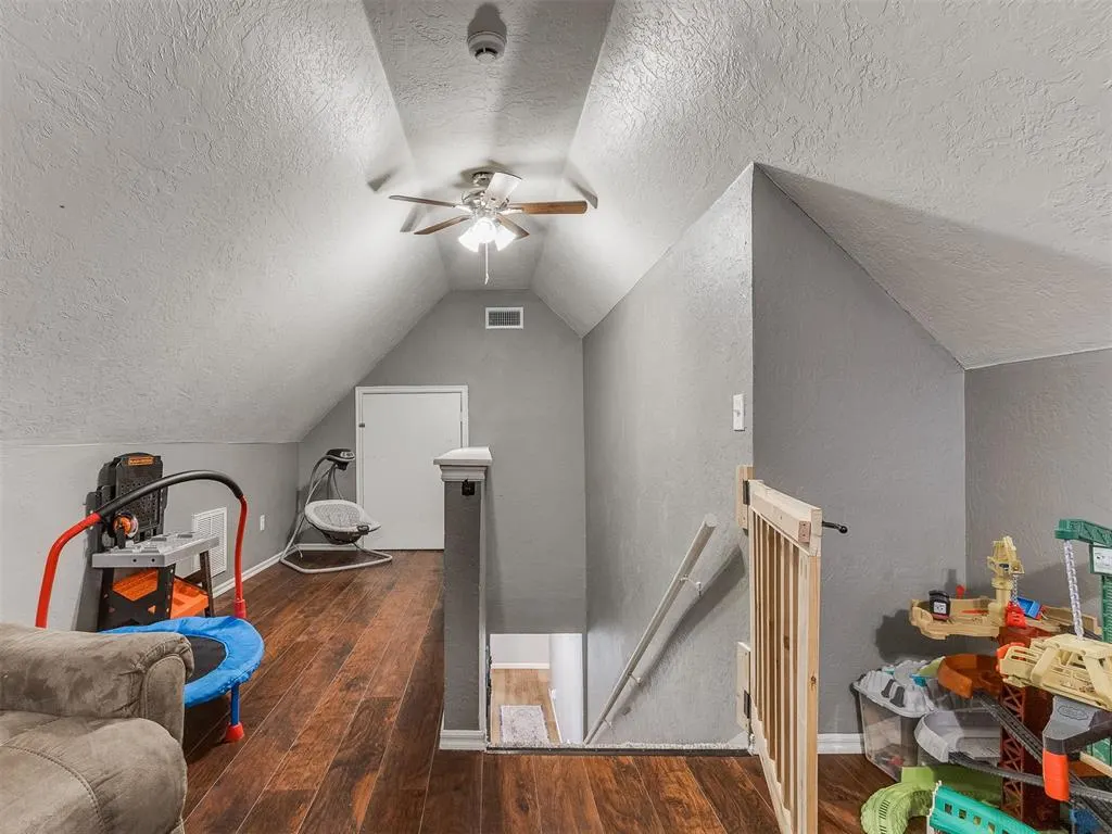 Photo 31 — 328 E Charlotte Terrace, Mustang, OK 73064