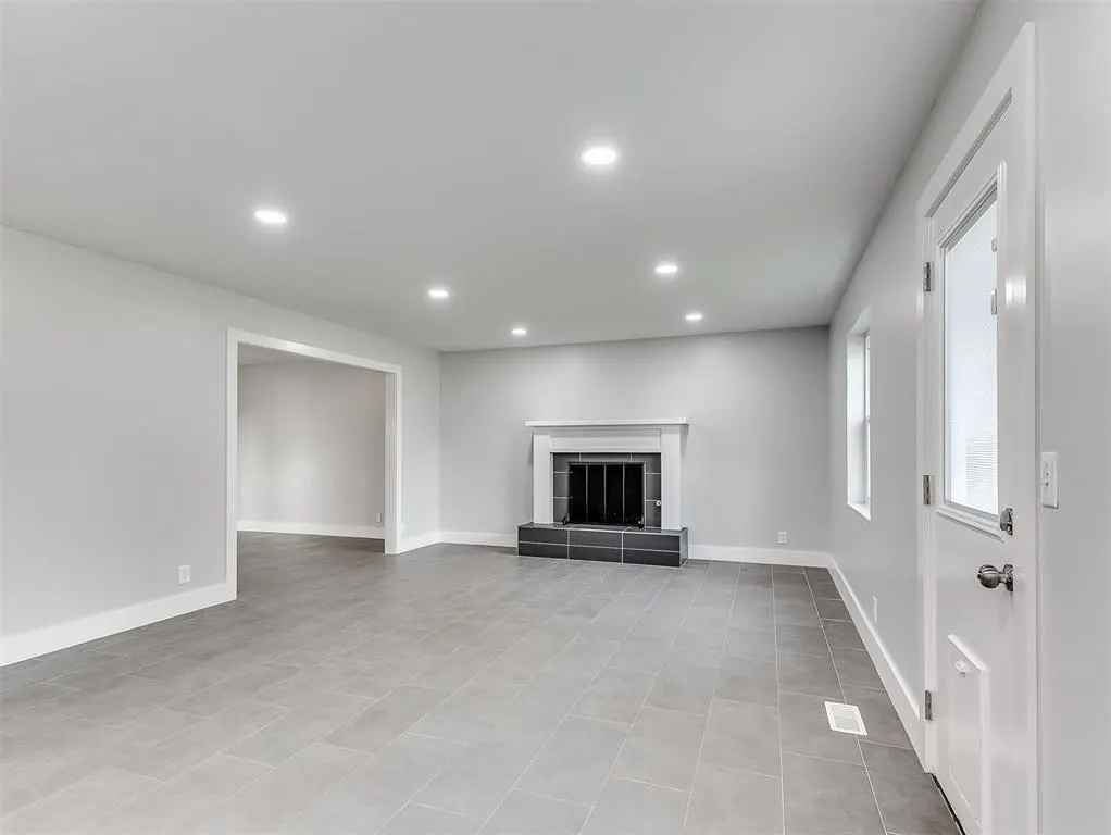 Photo 6 — 11213 N Villa Avenue, Oklahoma City, OK 73120