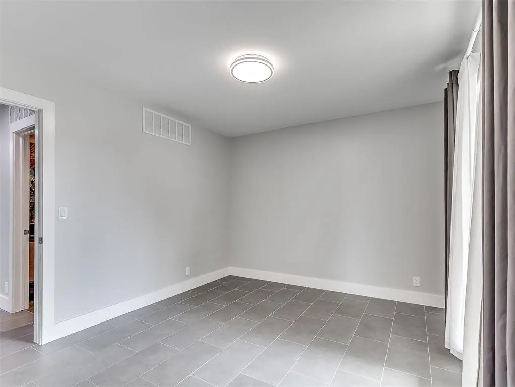 Photo 11 — 11213 N Villa Avenue, Oklahoma City, OK 73120