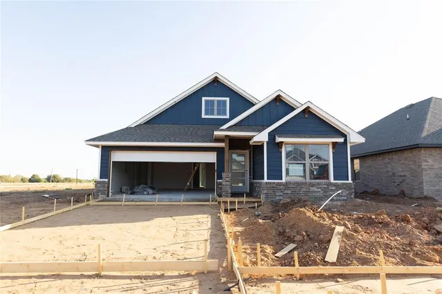 Photo 2 — 9221 NW 119th Street, Yukon, OK 73099