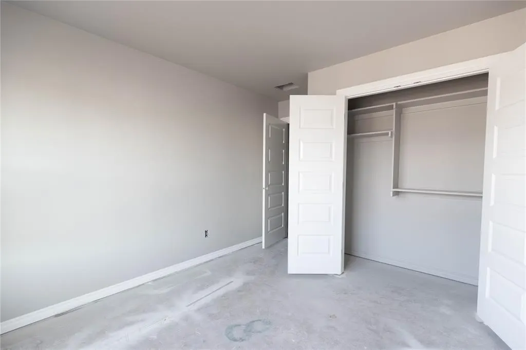 Photo 11 — 9221 NW 119th Street, Yukon, OK 73099