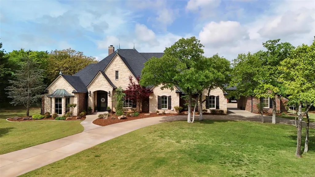 Photo 3 — 1509 Hidden Lake Drive, Edmond, OK 73034