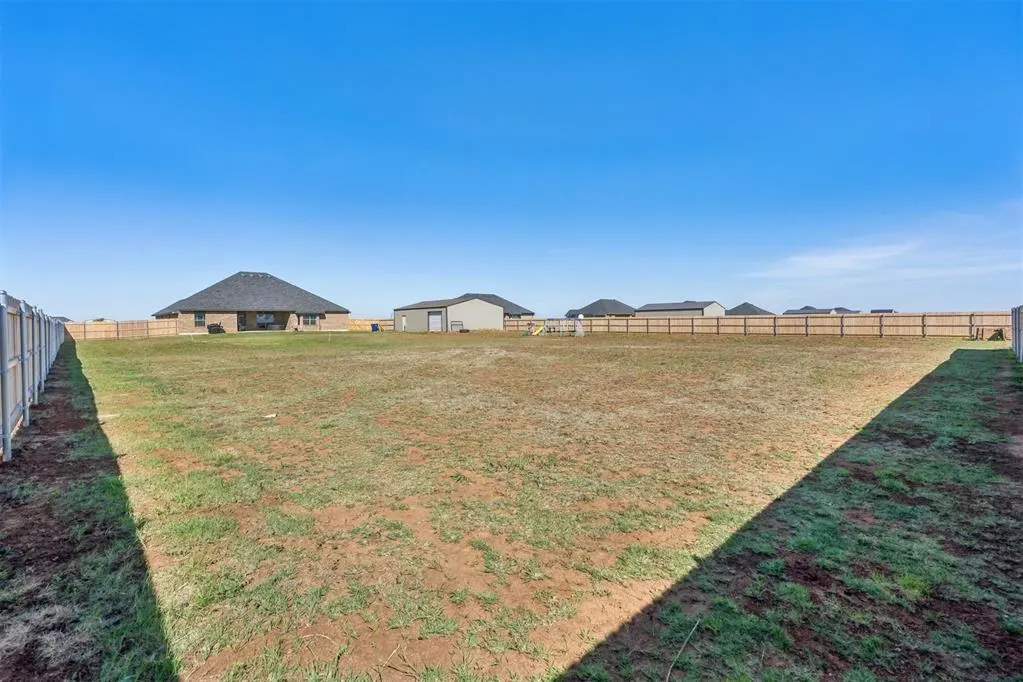 Photo 4 — 24981 Preakness Run, Cashion, OK 73016