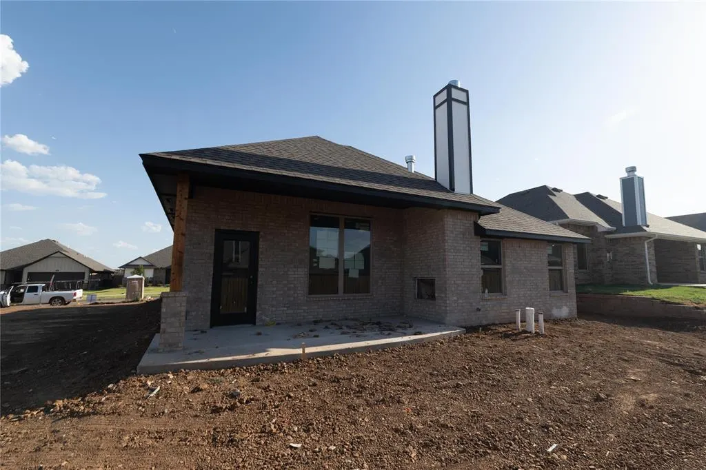 Photo 4 — 2221 NW 170th Street, Edmond, OK 73012