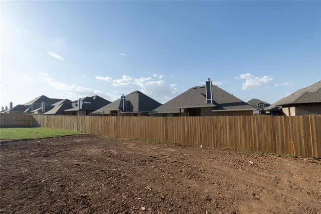 Photo 7 — 2221 NW 170th Street, Edmond, OK 73012