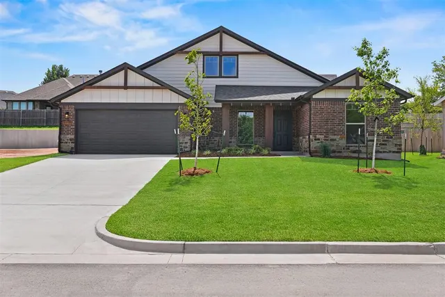 Front exterior — 3019 James Way, Guthrie, OK 73044