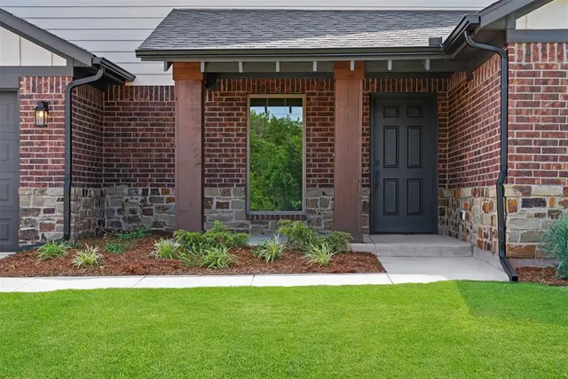 Photo 3 — 3019 James Way, Guthrie, OK 73044