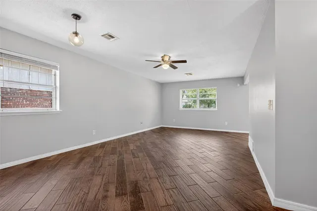 Photo 3 — 6748 NW 52nd Street, Bethany, OK 73008