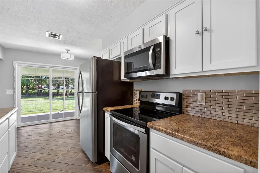 Photo 11 — 6748 NW 52nd Street, Bethany, OK 73008