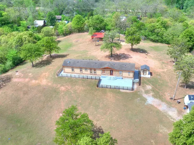 Photo 3 — 20145 Holmes Road, Luther, OK 73054