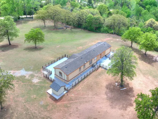 Photo 7 — 20145 Holmes Road, Luther, OK 73054