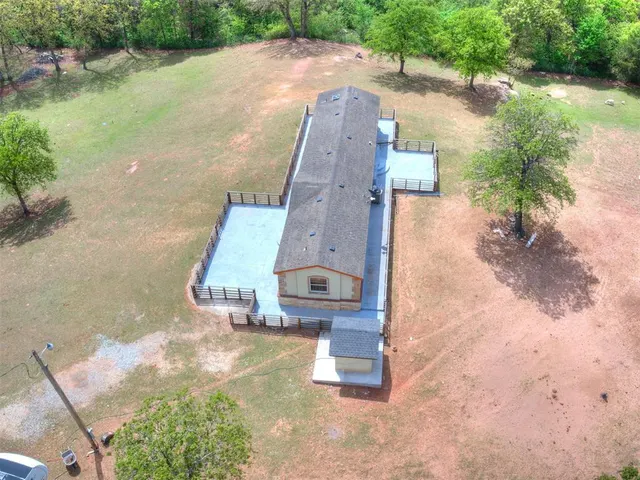 Photo 8 — 20145 Holmes Road, Luther, OK 73054