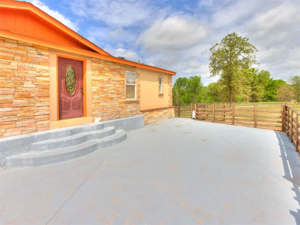 Photo 15 — 20145 Holmes Road, Luther, OK 73054