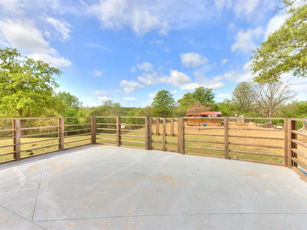 Photo 16 — 20145 Holmes Road, Luther, OK 73054