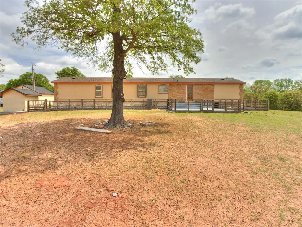 Photo 17 — 20145 Holmes Road, Luther, OK 73054