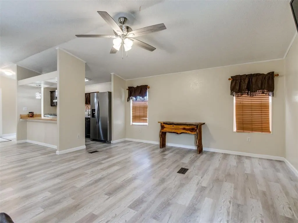 Photo 22 — 20145 Holmes Road, Luther, OK 73054