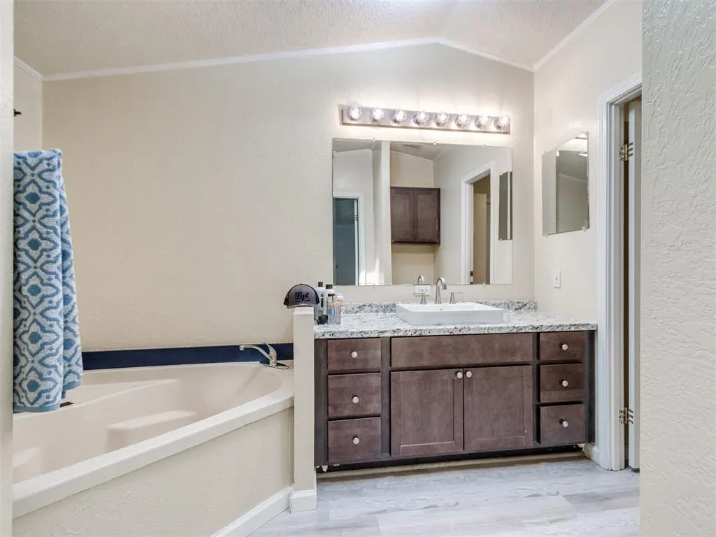 Photo 45 — 20145 Holmes Road, Luther, OK 73054