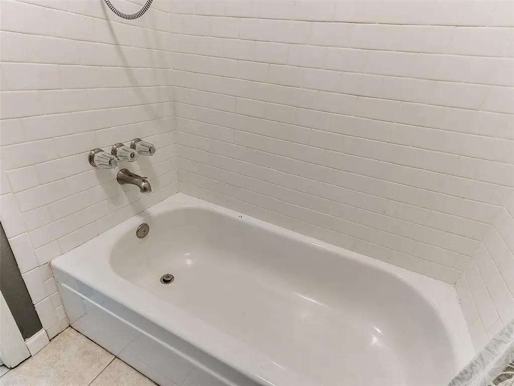Photo 19 — 801 Cardinal Creek Boulevard C, Norman, OK 73072