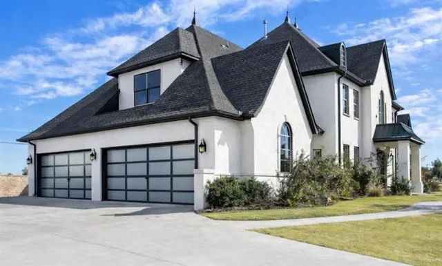 Photo 3 — 533 Oak Summit Road, Edmond, OK 73025