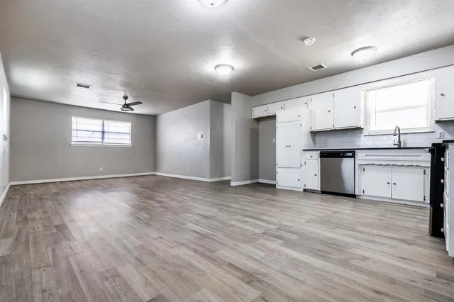 Photo 4 — 617 Queensboro Place, Yukon, OK 73099