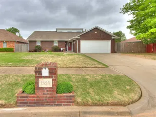 Sold home at 1325 NW 9th Street