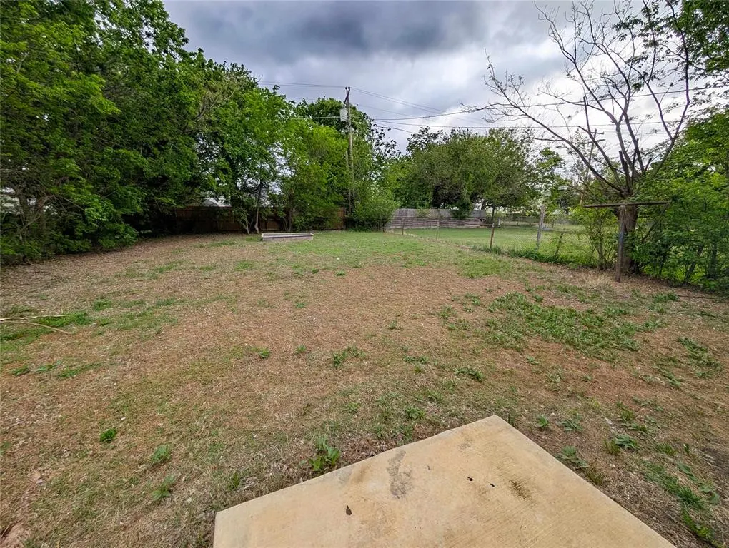 Photo 15 — 217 E Douglas Drive, Midwest City, OK 73110
