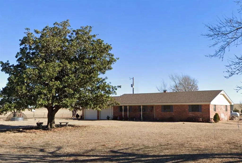 Front exterior — 33125 Square Top Road, Anadarko, OK 73005