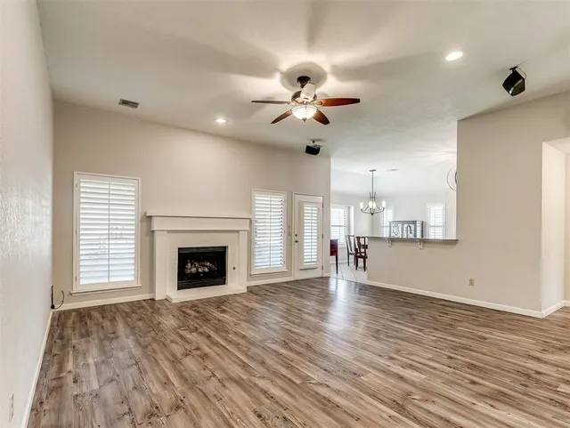 Photo 8 — 409 E Twelve Oaks Terrace, Mustang, OK 73064