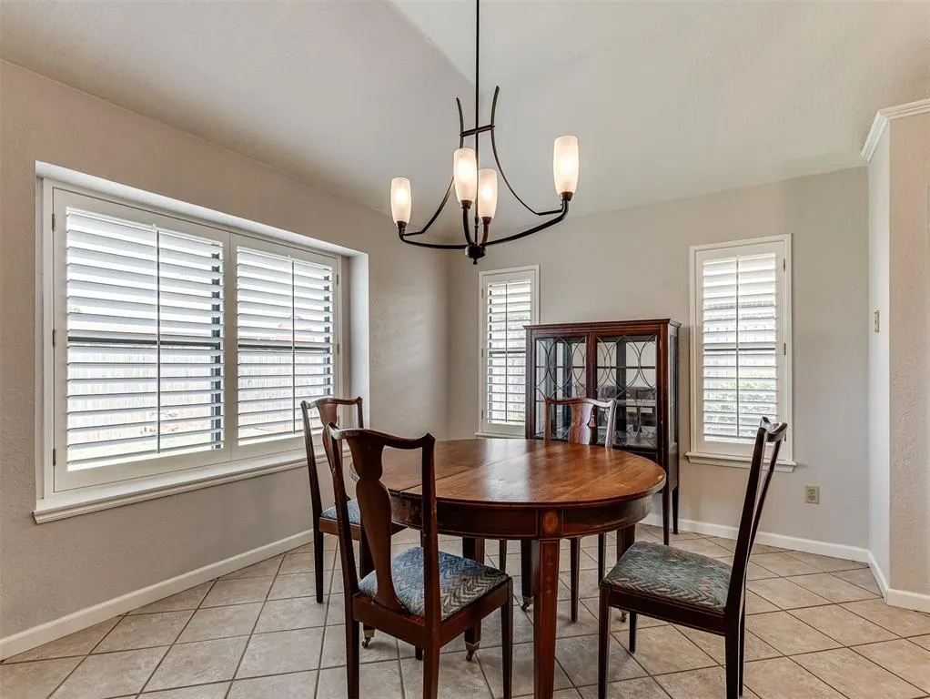 Photo 20 — 409 E Twelve Oaks Terrace, Mustang, OK 73064