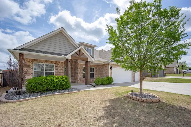 Photo 3 — 404 Clearview Drive, Washington, OK 73093