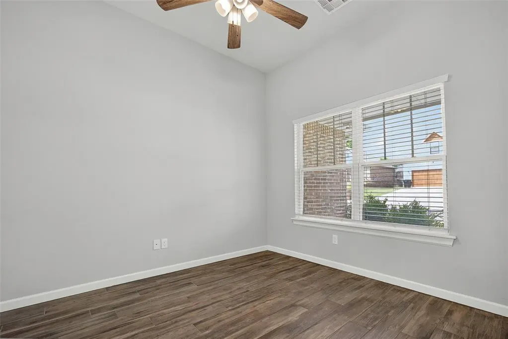 Photo 15 — 404 Clearview Drive, Washington, OK 73093