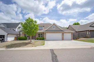 Sold home at 404 Clearview Drive