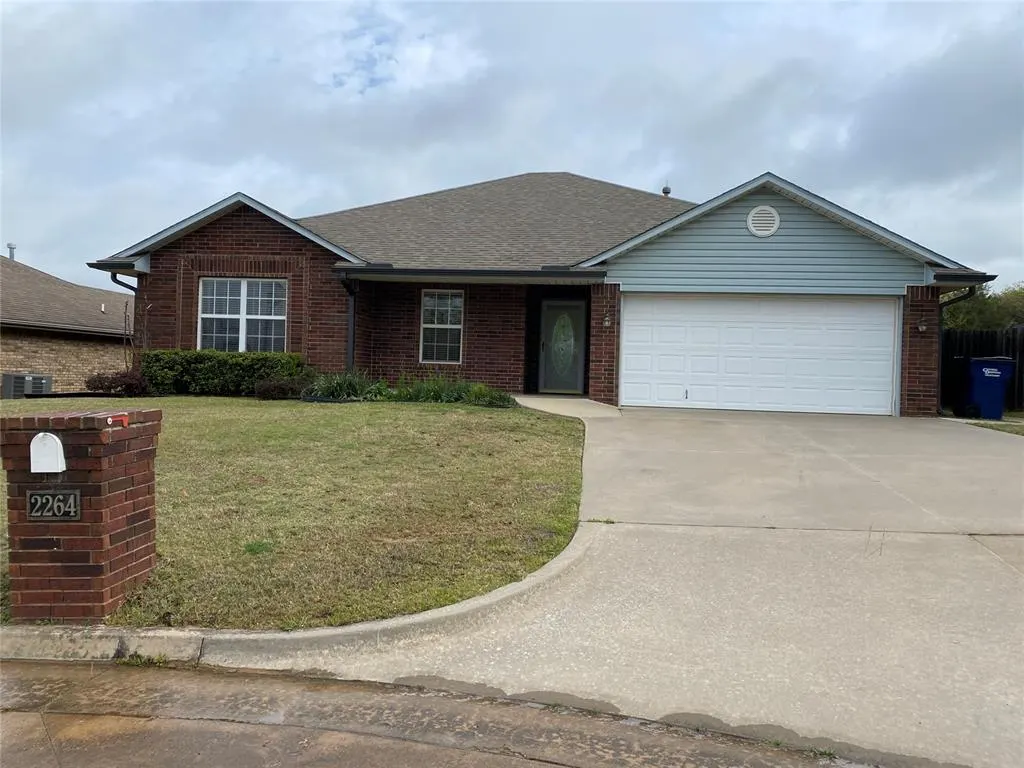 Front exterior — 2264 Gray Dove Drive, Shawnee, OK 74804