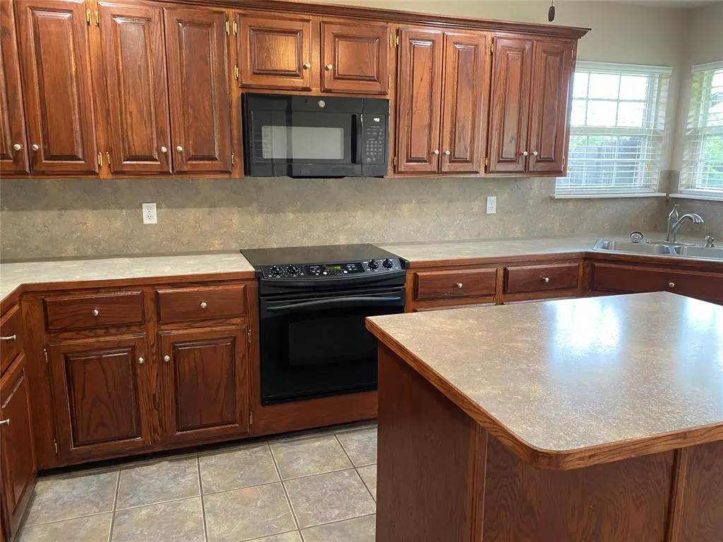 Photo 15 — 2264 Gray Dove Drive, Shawnee, OK 74804