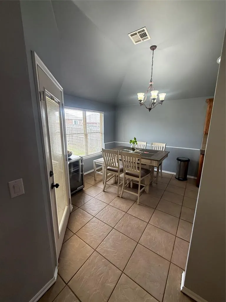 Photo 12 — 1800 Meadow Run Drive, Moore, OK 73160