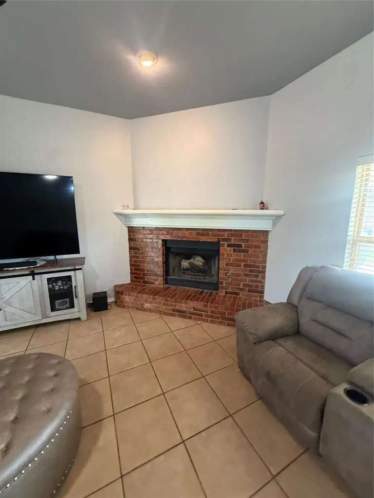 Photo 19 — 1800 Meadow Run Drive, Moore, OK 73160