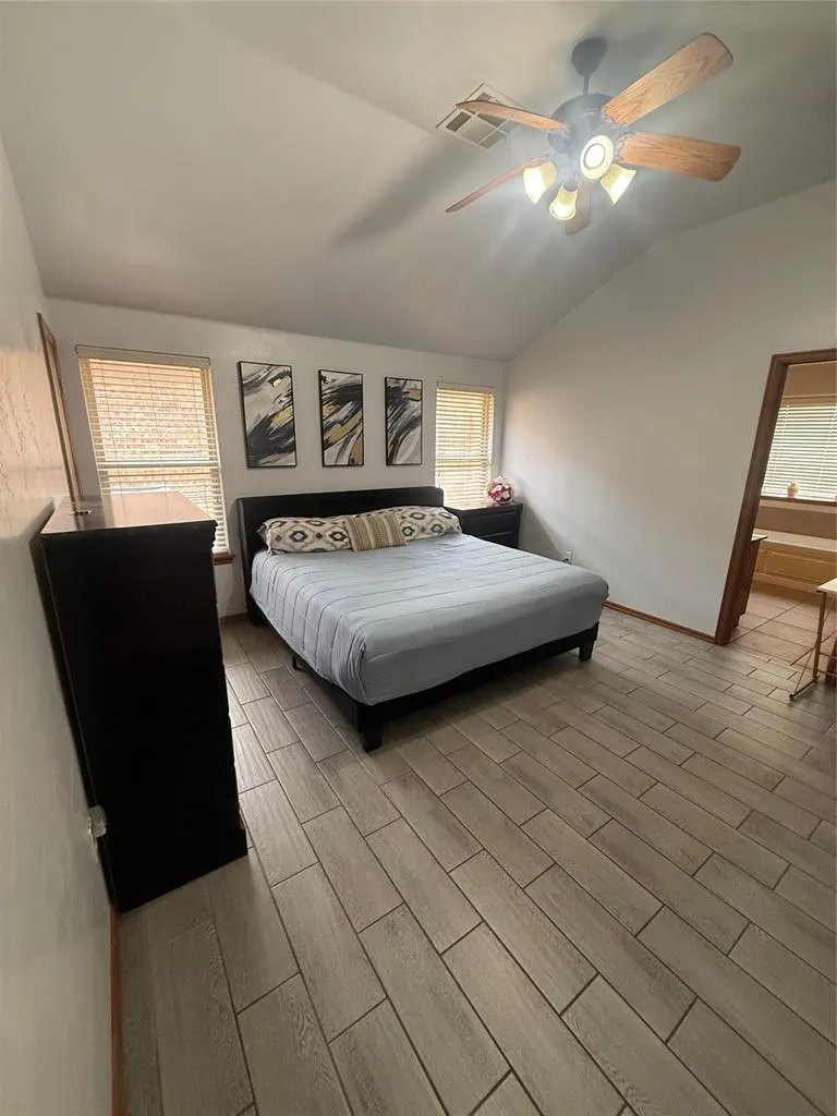 Photo 21 — 1800 Meadow Run Drive, Moore, OK 73160
