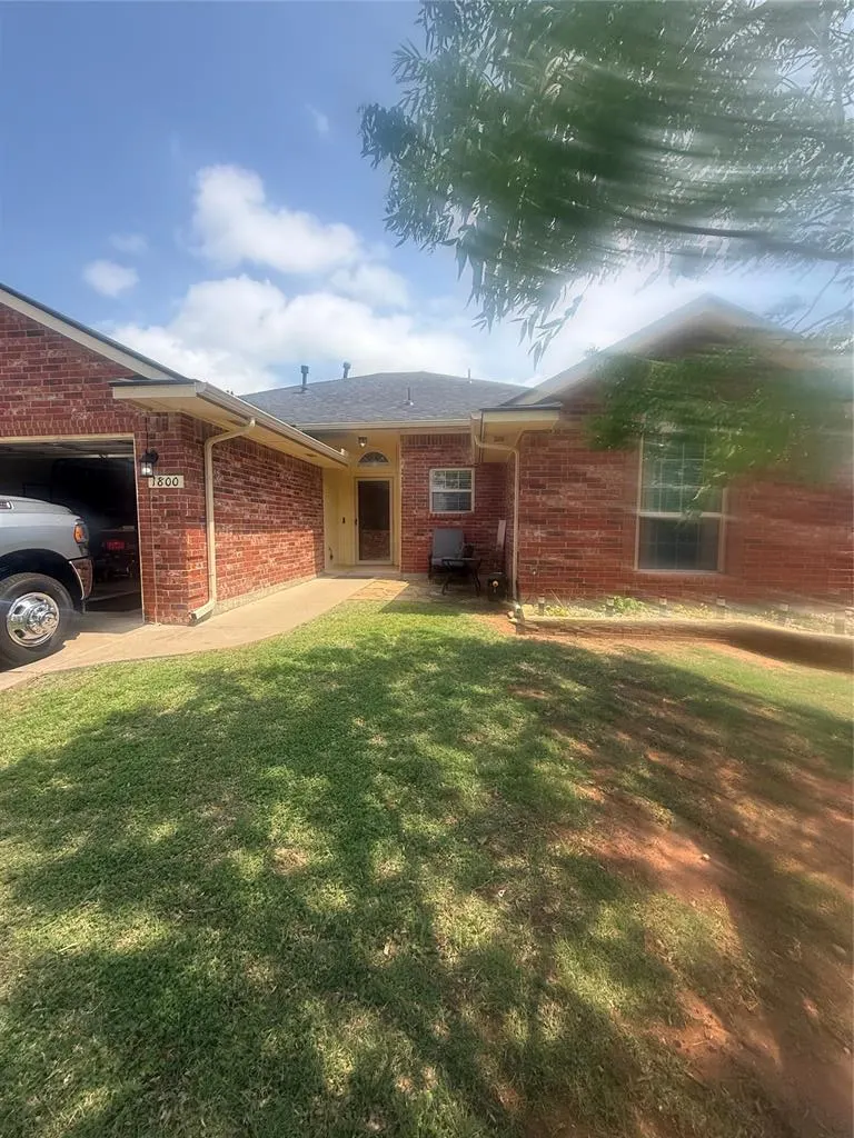 Photo 33 — 1800 Meadow Run Drive, Moore, OK 73160